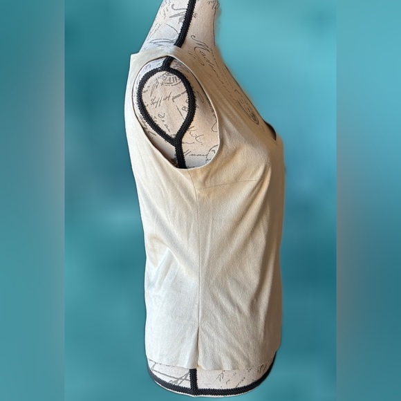 Sharagano Paris Suede-look V-Neck Sleeveless Top (S) Like New, never worn - Picture 7 of 10